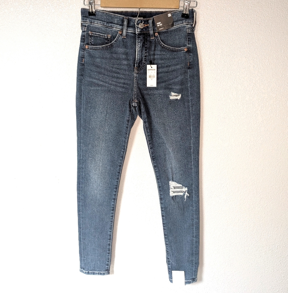 NWT Express Super Soft Medium Wash Mid Rise Skinny Jeans